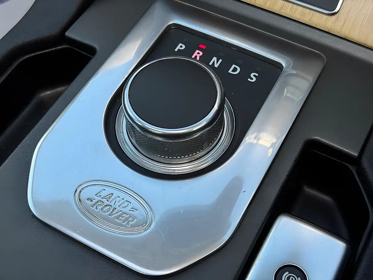 Used 2014 Land Rover Discovery 4 Hse Grey - Interior and Exterior details 15