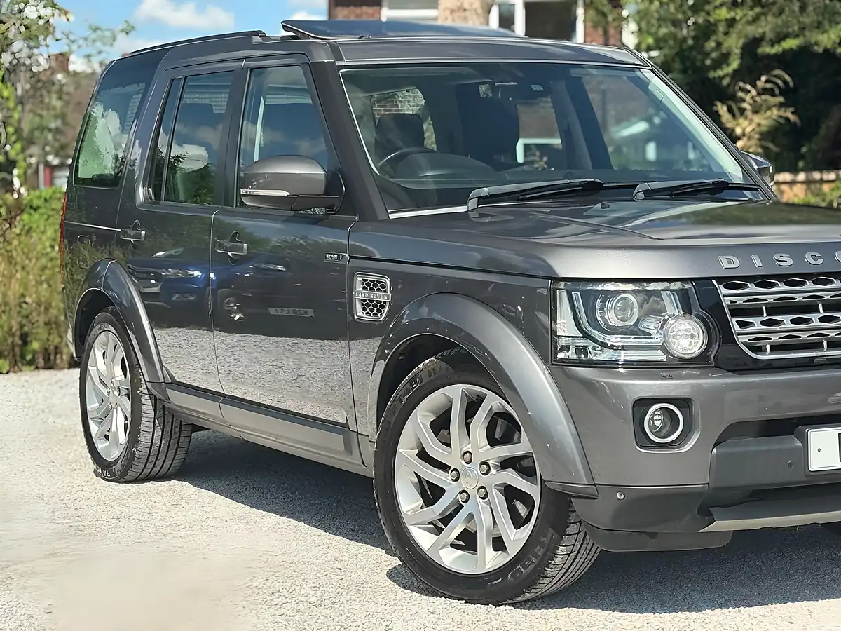 Used 2014 Land Rover Discovery 4 Hse Grey - Interior and Exterior details 2