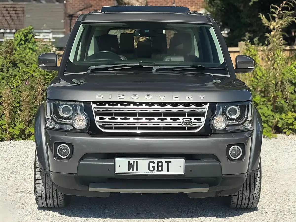 Used 2014 Land Rover Discovery 4 Hse Grey - Interior and Exterior details 3