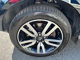 Used 2014 Land Rover Discovery 4 Hse Luxury Mariana Black - Interior and Exterior details 11