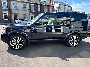 Used 2014 Land Rover Discovery 4 Hse Luxury Mariana Black - Interior and Exterior details 4