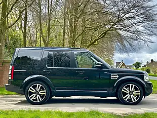Used 2014 Land Rover Discovery 4 Hse Santorini Black - Interior and Exterior details 3