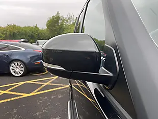 Used 2014 Land Rover Discovery 4 Hse Santorini Black - Interior and Exterior details 10