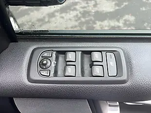 Used 2014 Land Rover Discovery 4 Hse Santorini Black - Interior and Exterior details 15