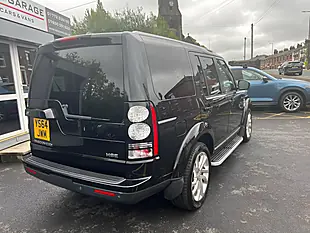 Used 2014 Land Rover Discovery 4 Hse Santorini Black - Interior and Exterior details 7