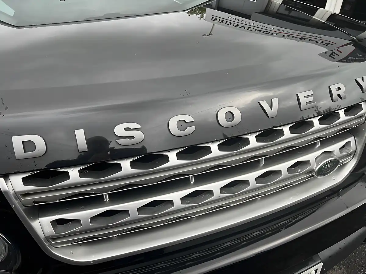Used 2014 Land Rover Discovery 4 Hse Santorini Black - Interior and Exterior details 9