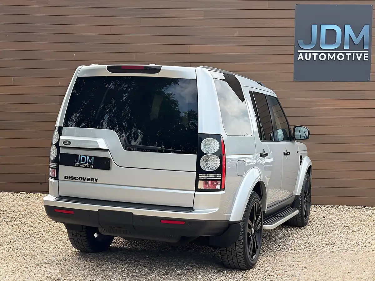 Used 2014 Land Rover Discovery Se Tech Silver - Interior and Exterior details 3