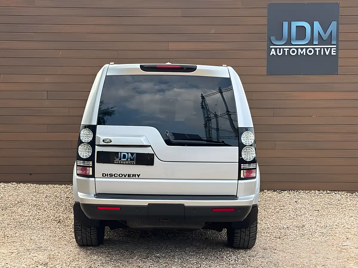Used 2014 Land Rover Discovery Se Tech Silver - Interior and Exterior details 4