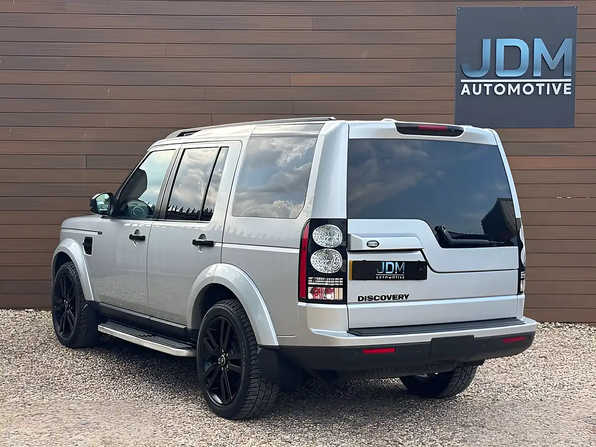 Used 2014 Land Rover Discovery Se Tech Silver - Interior and Exterior details 5