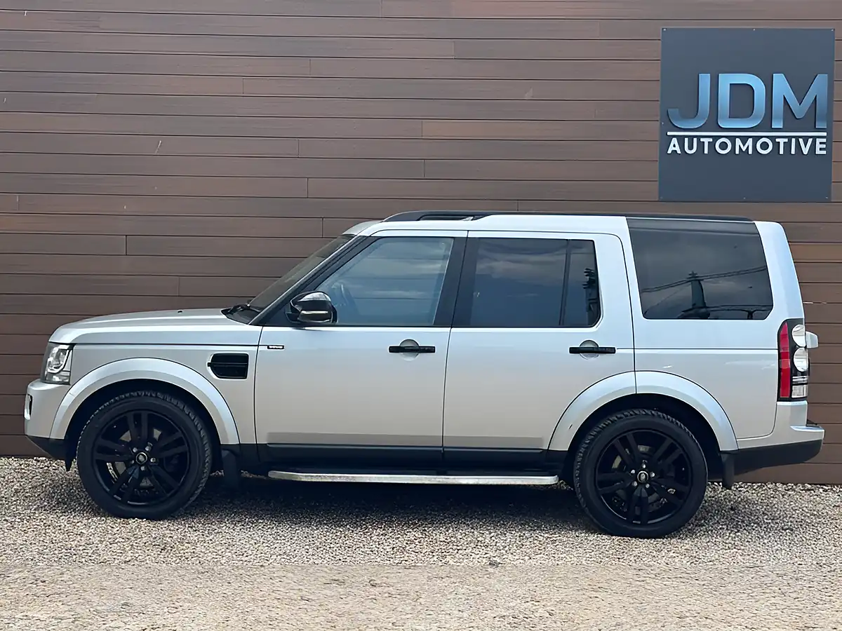 Used 2014 Land Rover Discovery Se Tech Silver - Interior and Exterior details 6