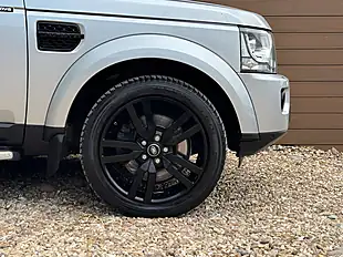 Used 2014 Land Rover Discovery Se Tech Silver - Interior and Exterior details 8