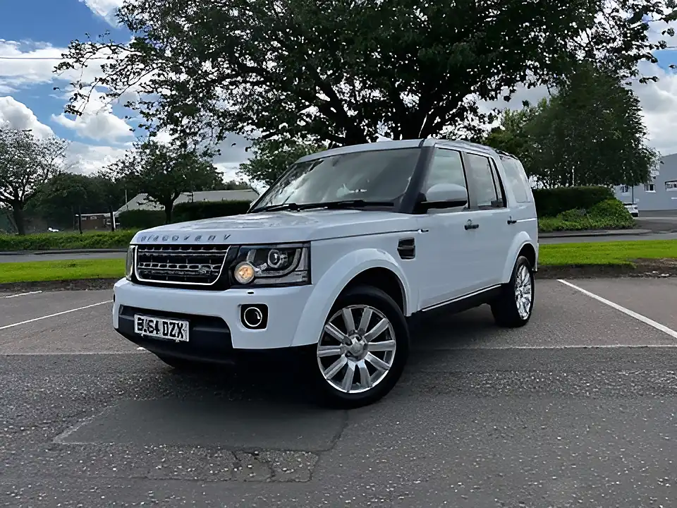 Used 2014 Land Rover Discovery Se White - Interior and Exterior details 12