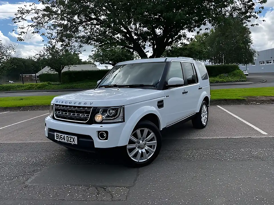 Used 2014 Land Rover Discovery Se White - Interior and Exterior details 20
