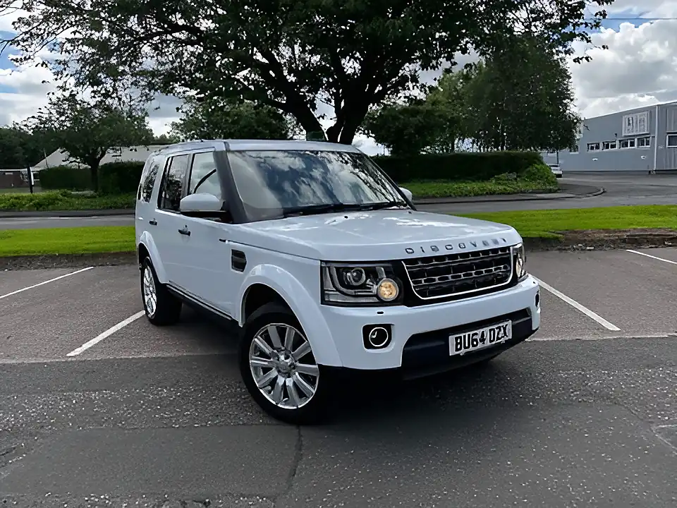 Used 2014 Land Rover Discovery Se White - Interior and Exterior details 5