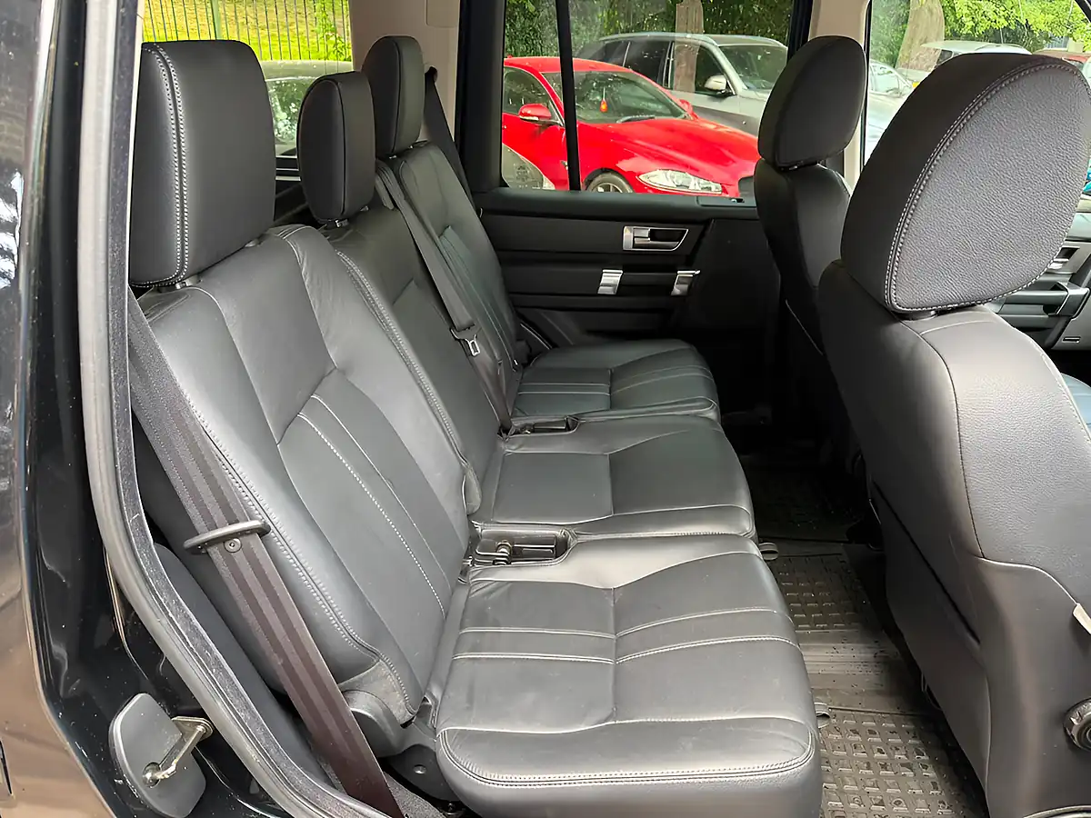 Used 2014 Land Rover Discovery Xs Black - Interior and Exterior details 11