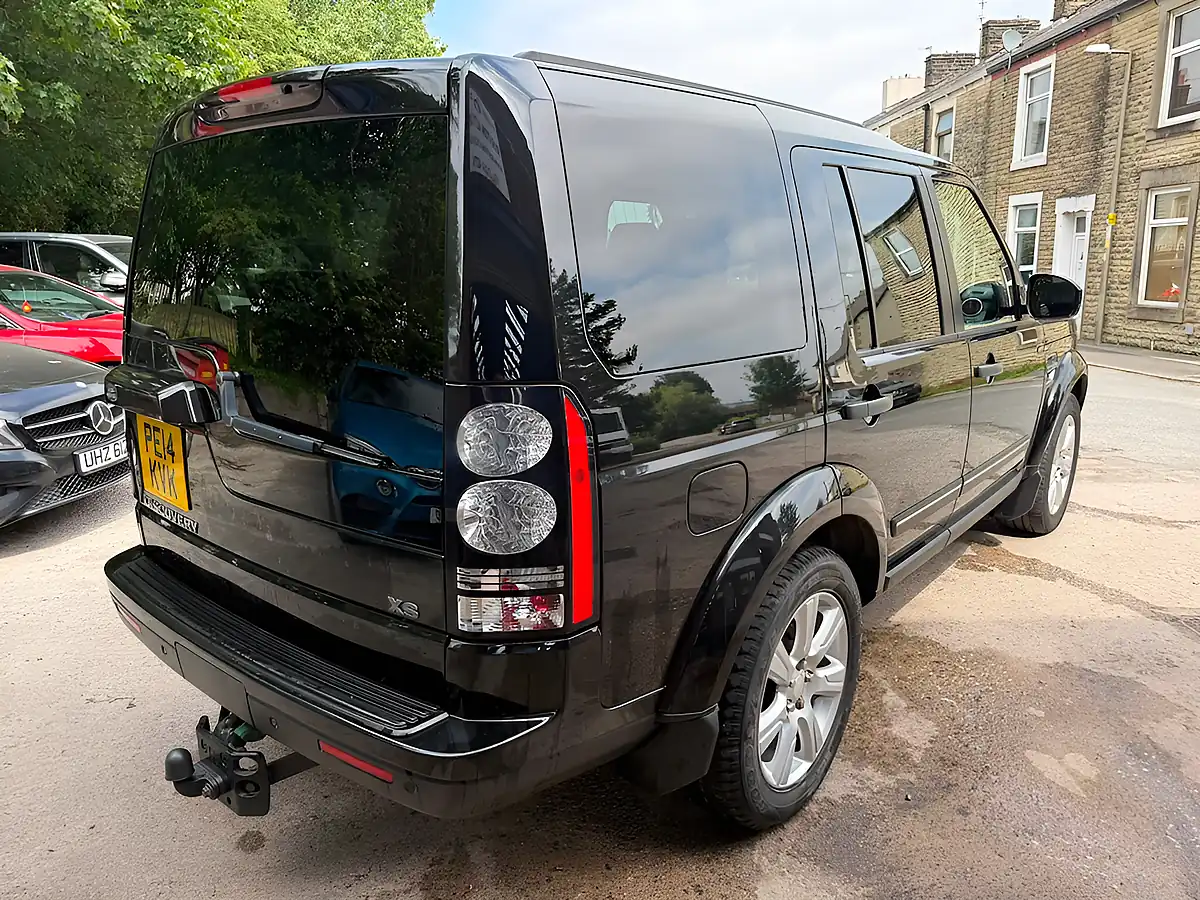 Used 2014 Land Rover Discovery Xs Black - Interior and Exterior details 2
