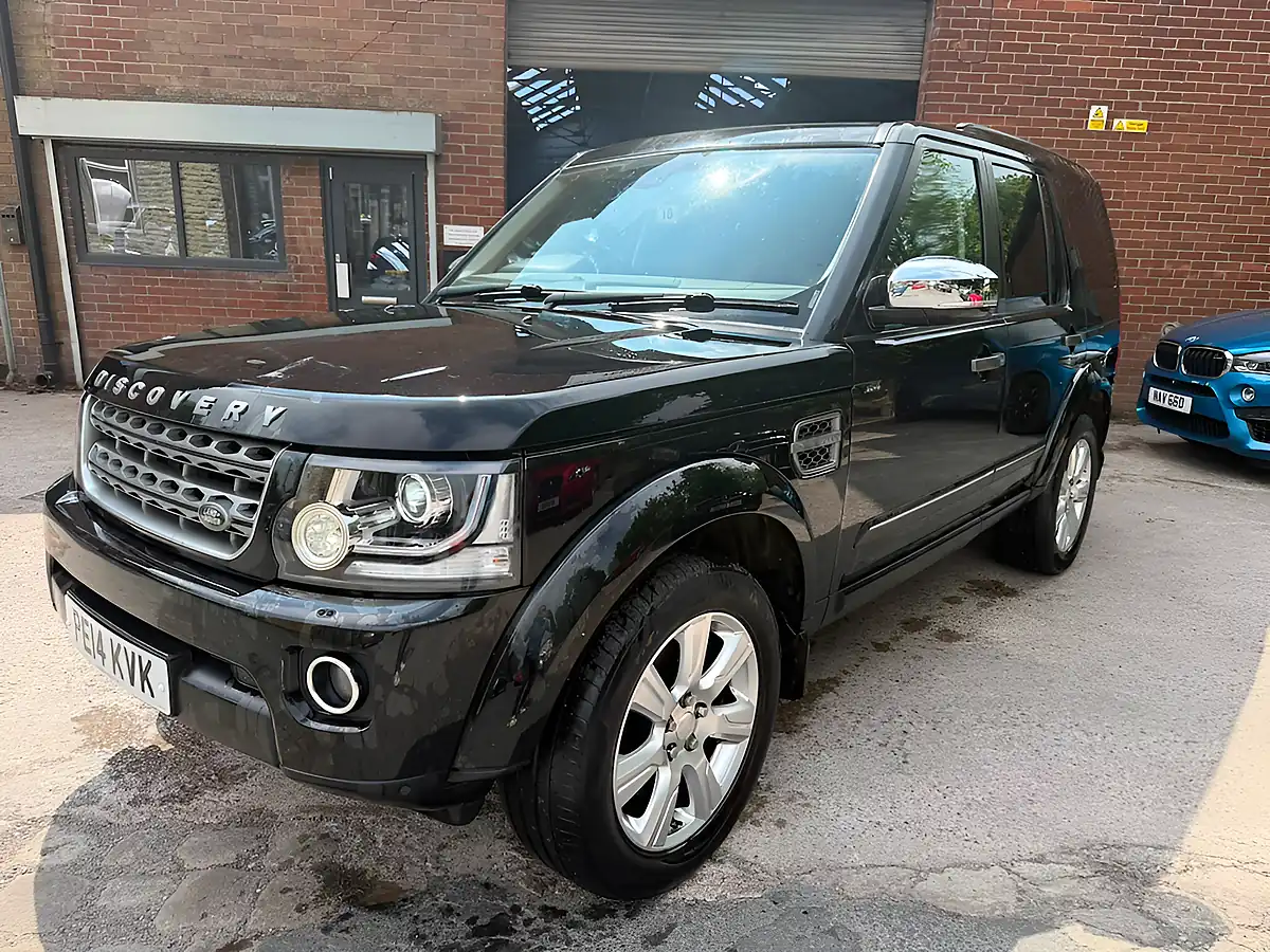 Used 2014 Land Rover Discovery Xs Black - Interior and Exterior details 3