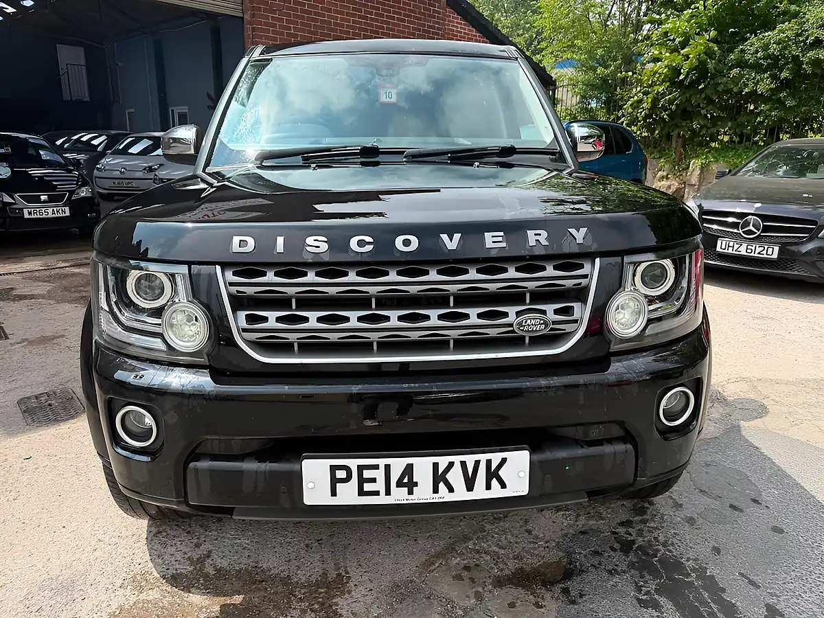 Used 2014 Land Rover Discovery Xs Black - Interior and Exterior details 5