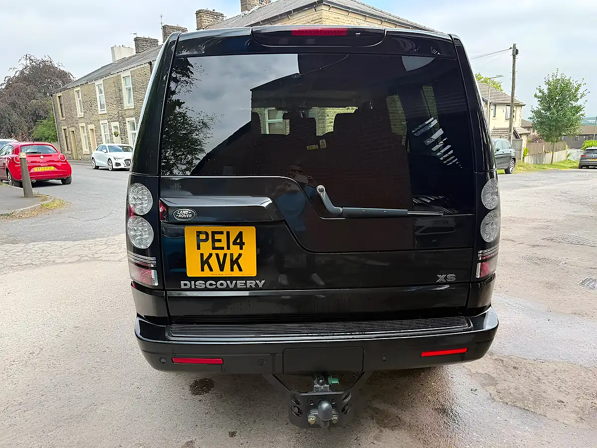 Used 2014 Land Rover Discovery Xs Black - Interior and Exterior details 6