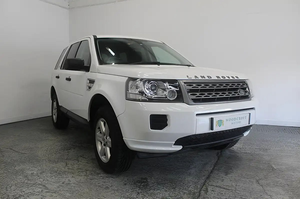 Used 2014 Land Rover Freelander 2 Gs White - Front View