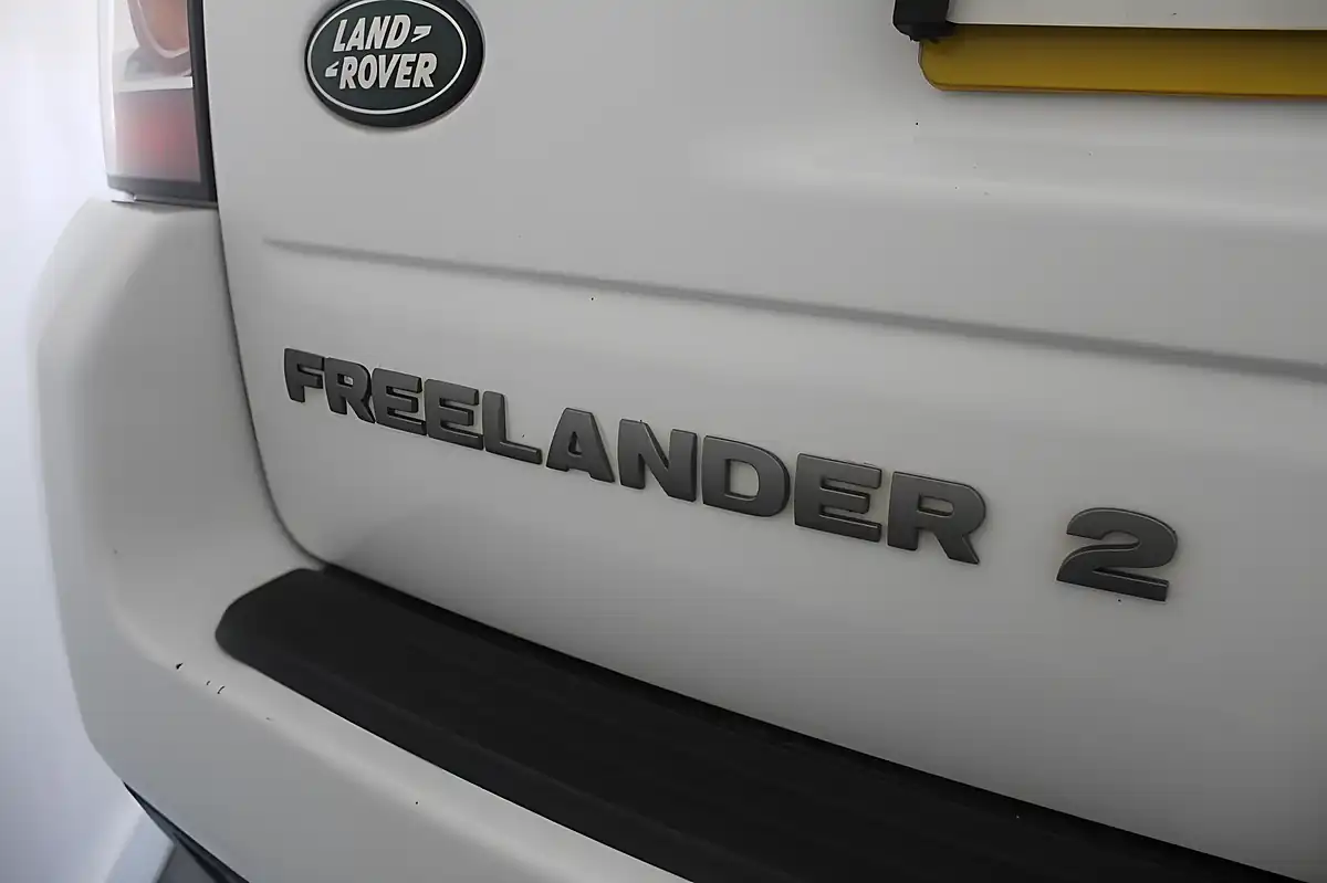 Used 2014 Land Rover Freelander 2 Gs White - Interior and Exterior details 10