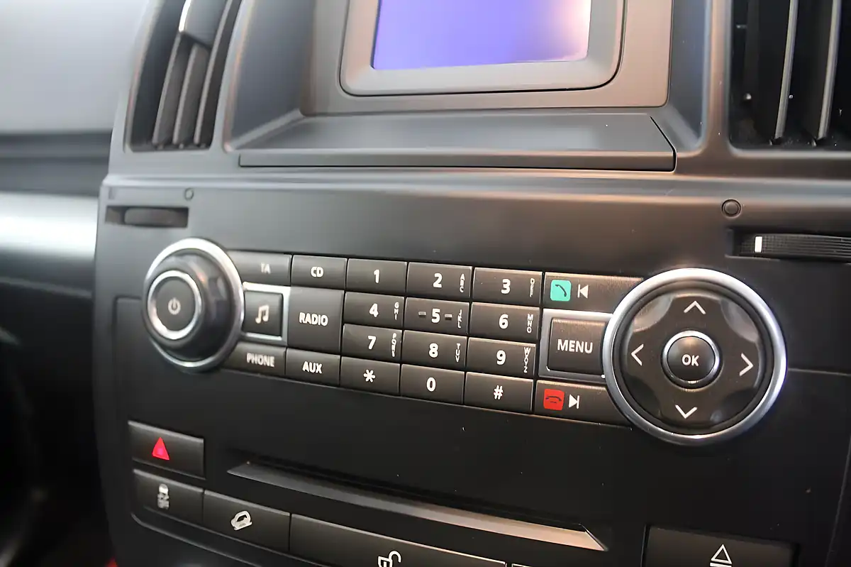 Used 2014 Land Rover Freelander 2 Gs White - Interior and Exterior details 15