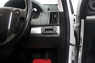 Used 2014 Land Rover Freelander 2 Gs White - Interior and Exterior details 17