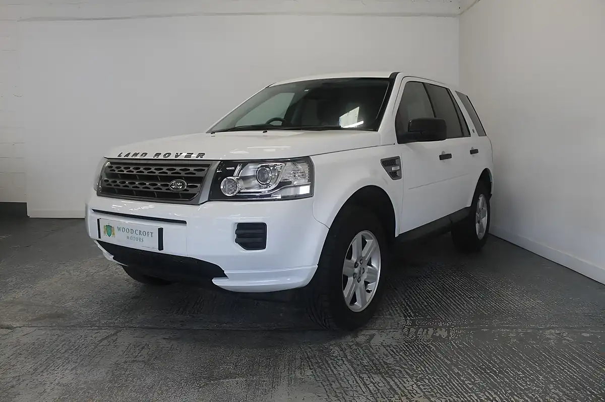 Used 2014 Land Rover Freelander 2 Gs White - Interior and Exterior details 2