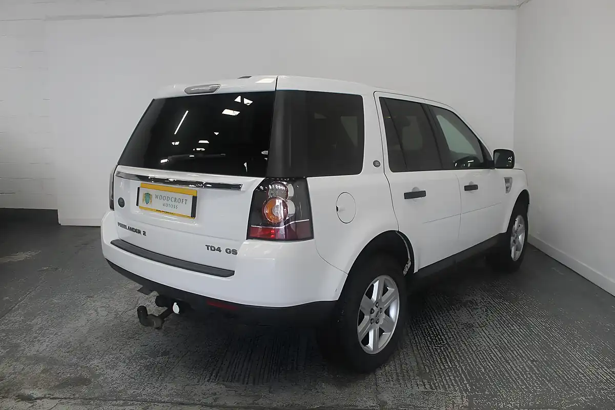 Used 2014 Land Rover Freelander 2 Gs White - Interior and Exterior details 6