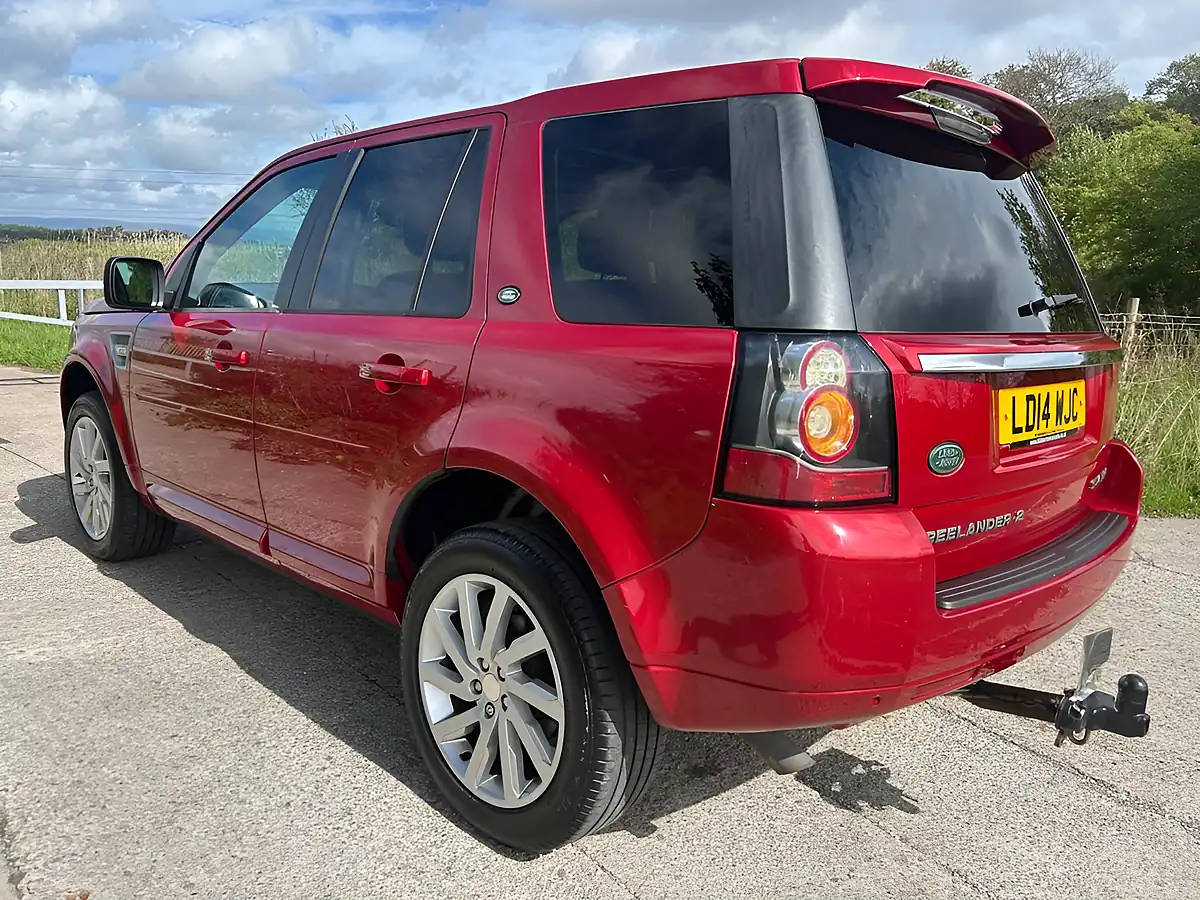 Used 2014 Land Rover Freelander 2 Hse Red - Interior and Exterior details 10