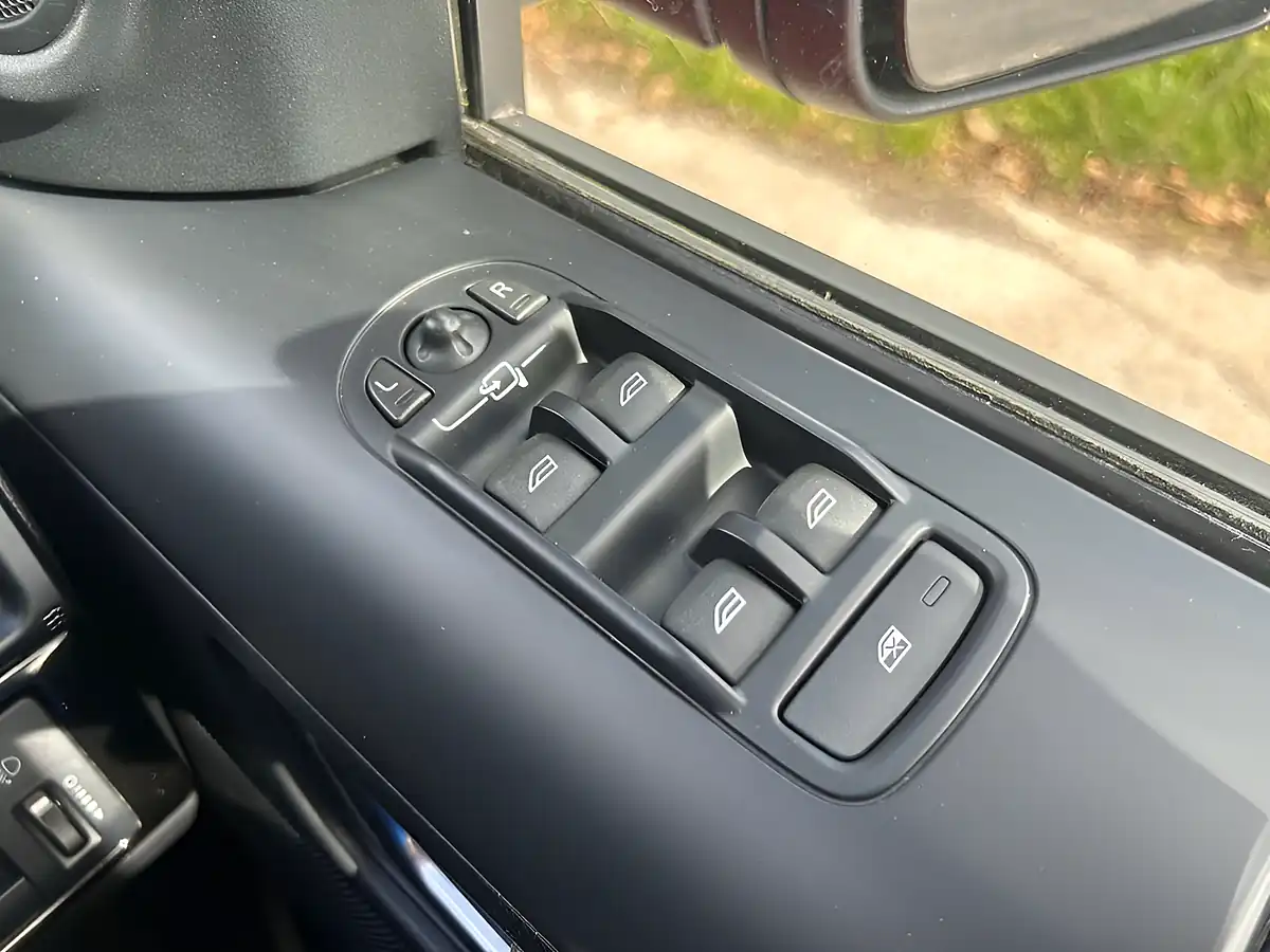 Used 2014 Land Rover Freelander 2 Hse Red - Interior and Exterior details 14