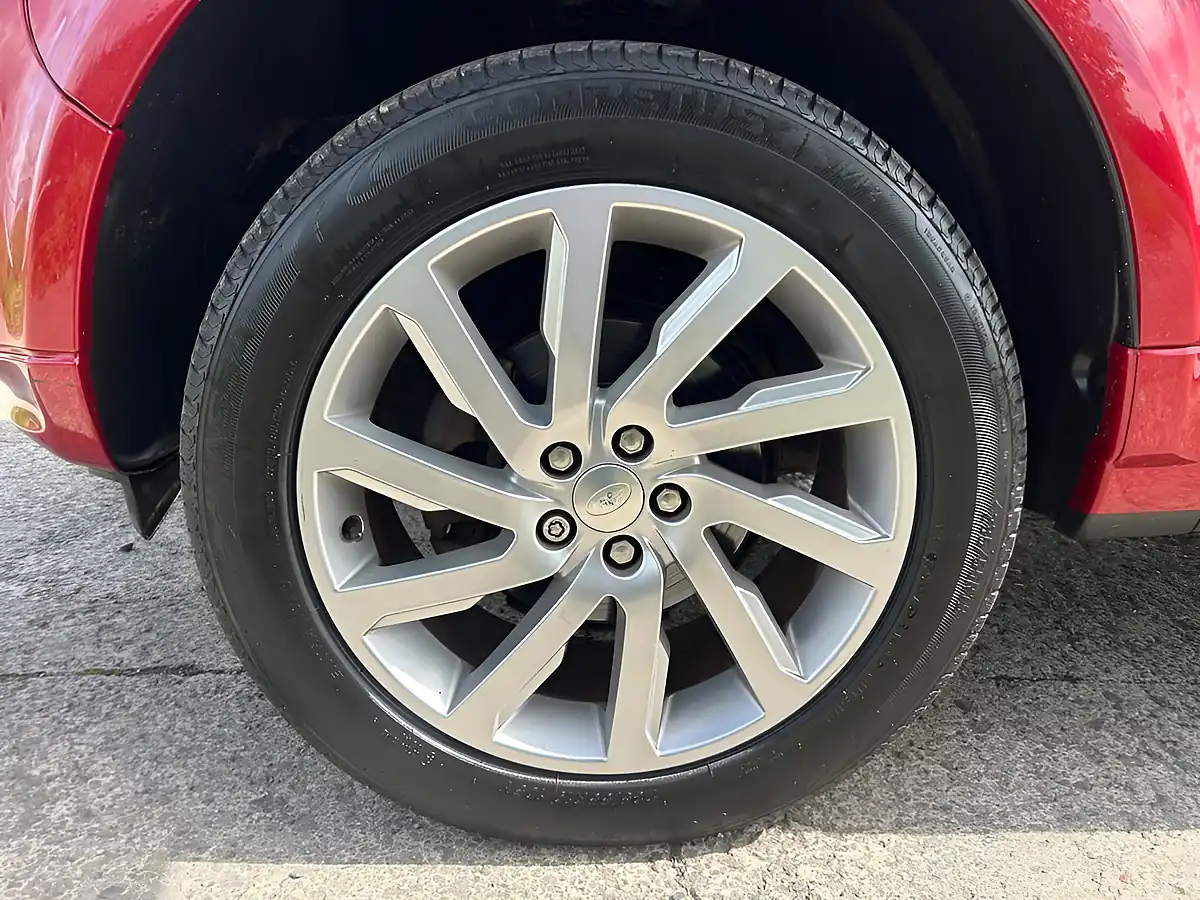 Used 2014 Land Rover Freelander 2 Hse Red - Interior and Exterior details 19