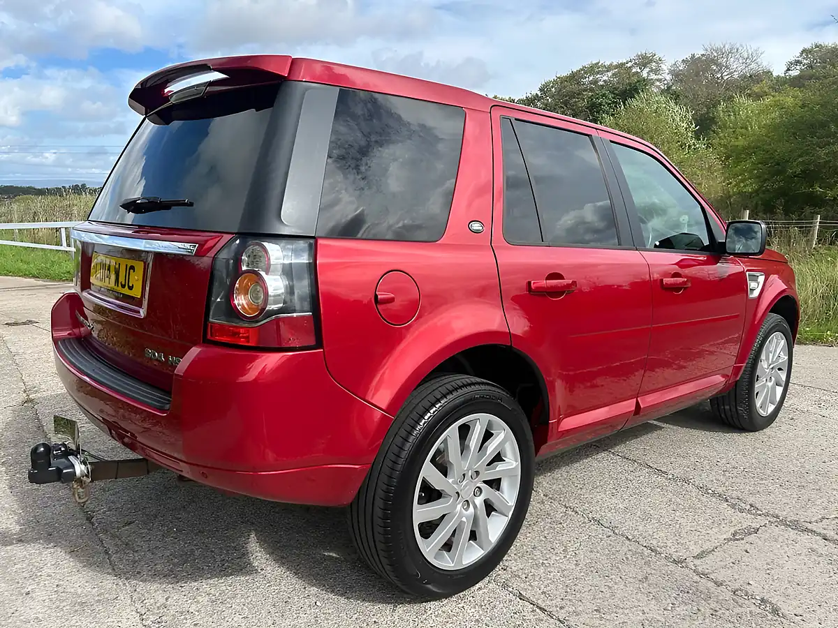 Used 2014 Land Rover Freelander 2 Hse Red - Interior and Exterior details 3