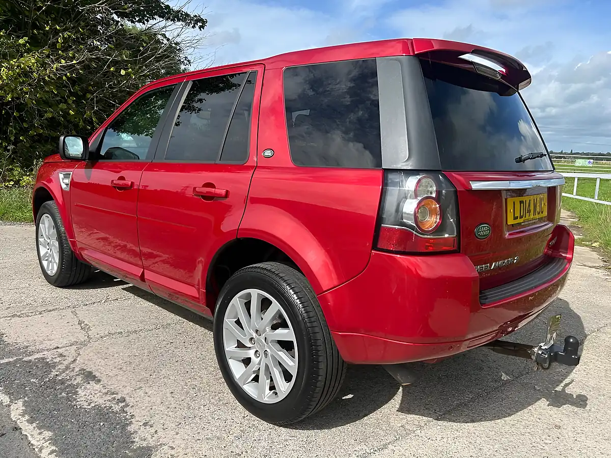 Used 2014 Land Rover Freelander 2 Hse Red - Interior and Exterior details 6