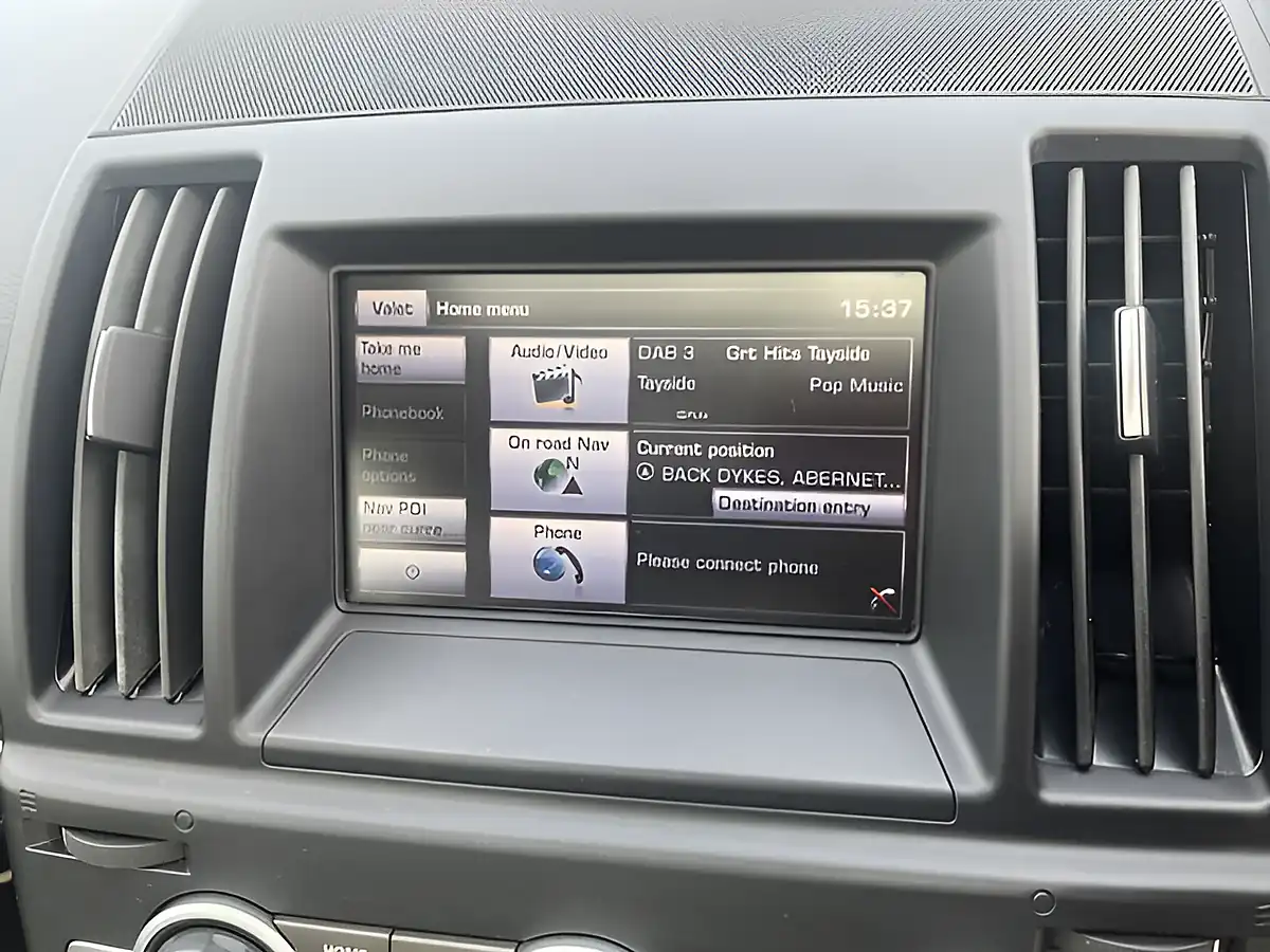 Used 2014 Land Rover Freelander 2 Metropolis Blue - Interior and Exterior details 11
