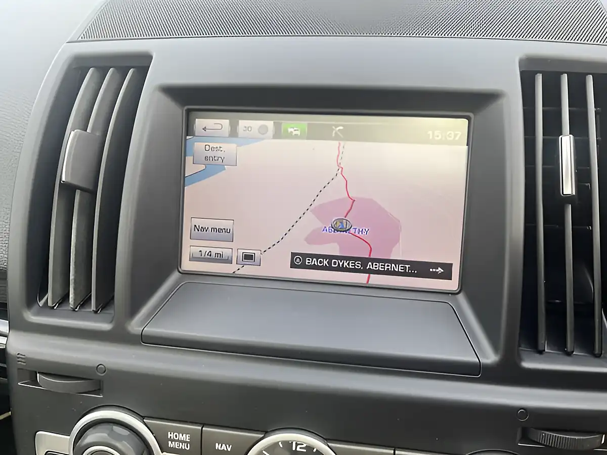 Used 2014 Land Rover Freelander 2 Metropolis Blue - Interior and Exterior details 12