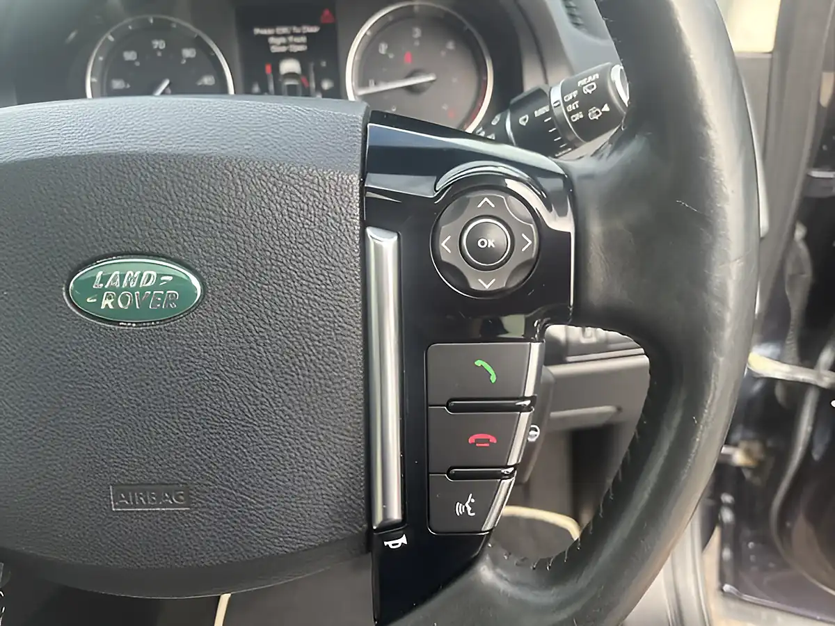 Used 2014 Land Rover Freelander 2 Metropolis Blue - Interior and Exterior details 16