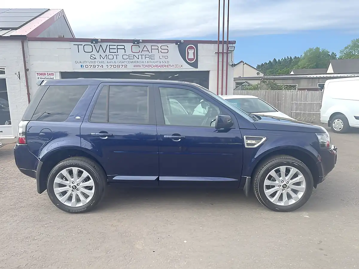 Used 2014 Land Rover Freelander 2 Metropolis Blue - Interior and Exterior details 2