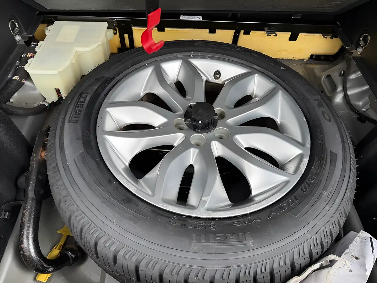 Used 2014 Land Rover Freelander 2 Se Grey - Interior and Exterior details 17