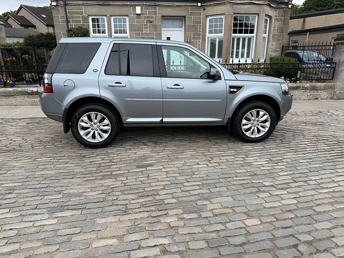 Used 2014 Land Rover Freelander 2 Se Grey - Interior and Exterior details 6
