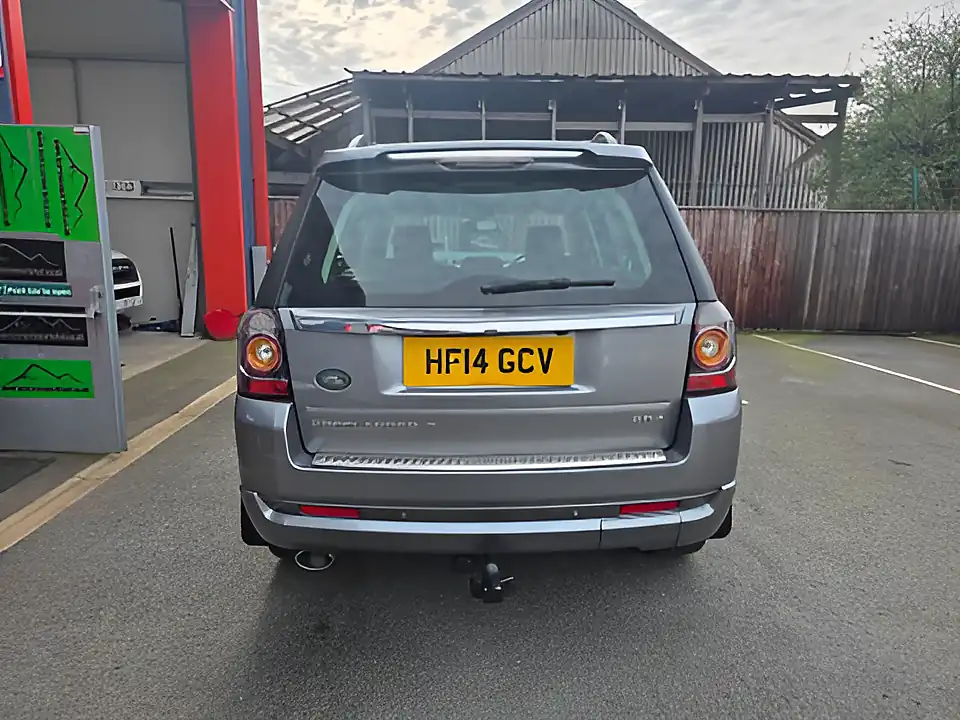 Used 2014 Land Rover Freelander Dynamic Grey - Interior and Exterior details 7