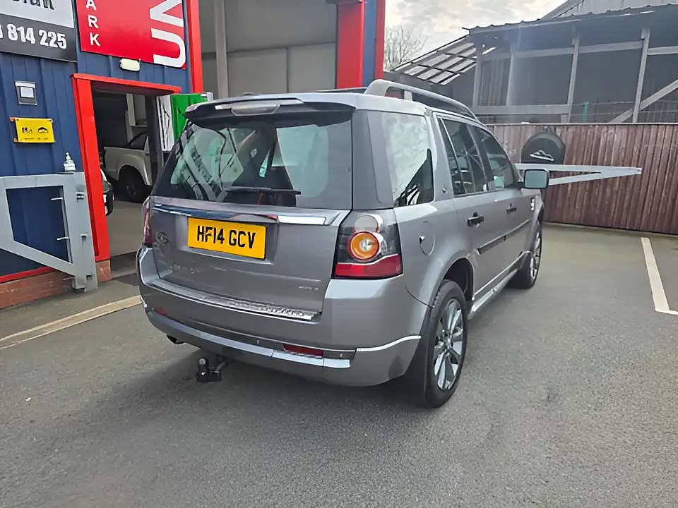 Used 2014 Land Rover Freelander Dynamic Grey - Interior and Exterior details 8