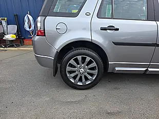 Used 2014 Land Rover Freelander Dynamic Grey - Interior and Exterior details 9