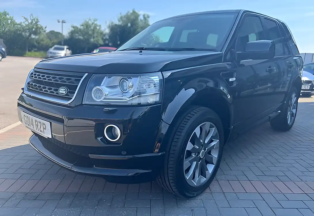 Used 2014 Land Rover Freelander Dynamic Santorini Black Metallic - Interior and Exterior details 10