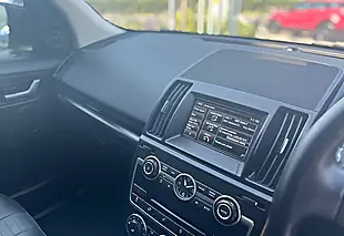 Used 2014 Land Rover Freelander Dynamic Santorini Black Metallic - Interior and Exterior details 12