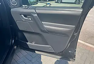 Used 2014 Land Rover Freelander Dynamic Santorini Black Metallic - Interior and Exterior details 13