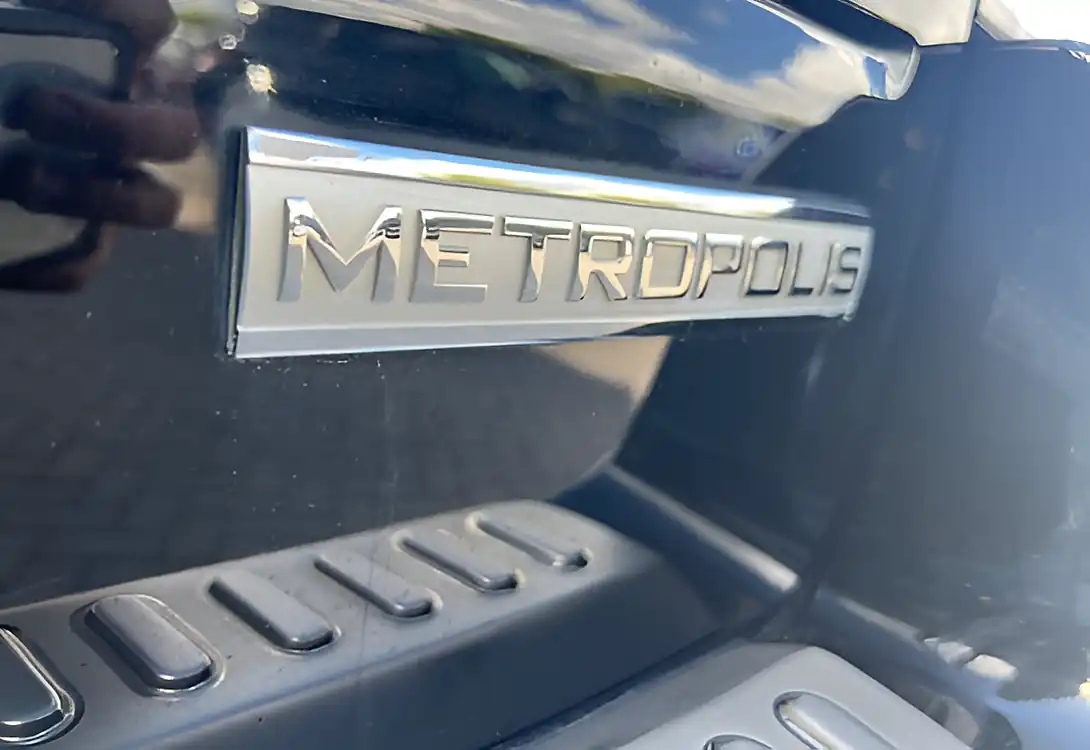 Used 2014 Land Rover Freelander Metropolis Santorini Black - Interior and Exterior details 10