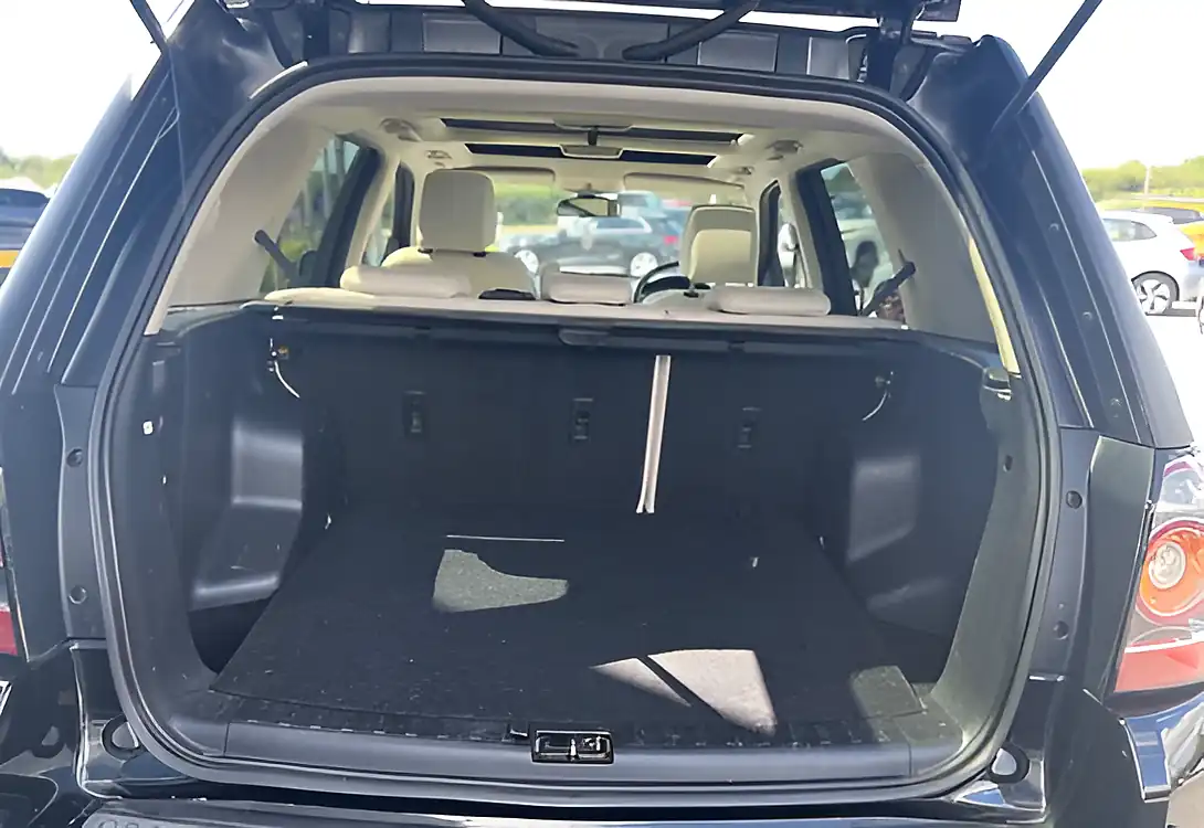 Used 2014 Land Rover Freelander Metropolis Santorini Black - Interior and Exterior details 18