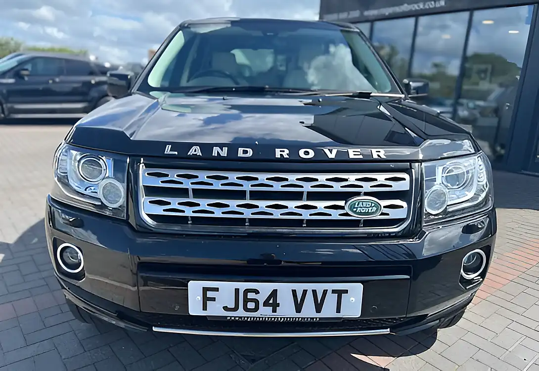 Used 2014 Land Rover Freelander Metropolis Santorini Black - Interior and Exterior details 3