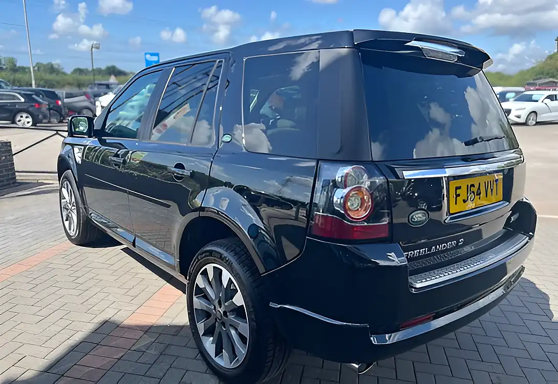 Used 2014 Land Rover Freelander Metropolis Santorini Black - Interior and Exterior details 8